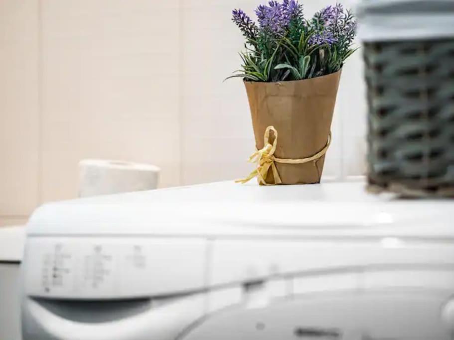 Modern Design 1 Bdrm, 4 Guests, Cente, Near Parliament, Self Check-in Апартаменти *