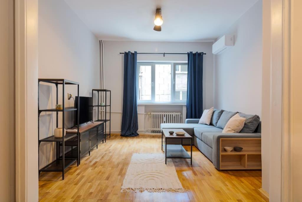 Апартаменти Modern Design 1 Bdrm, 4 Guests, Cente, Near Parliament, Self Check-in